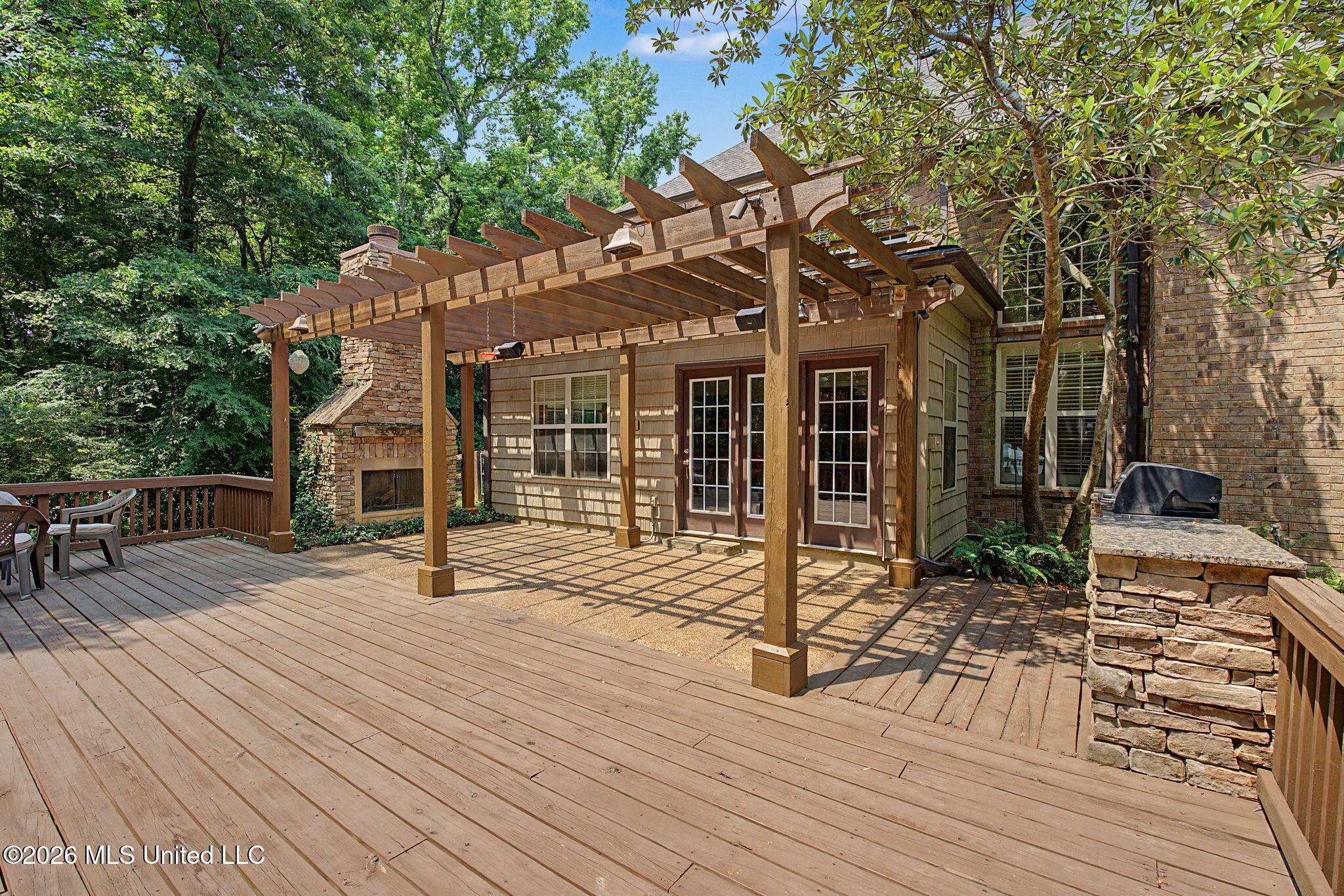 8 Crockett Loop Hernando, MS 38632 - Photo 33 of 50 Grilling Porch