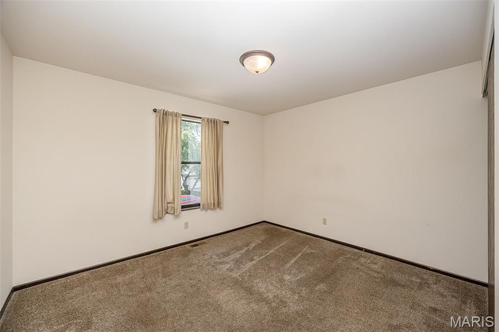 4216 Elkhart Lake Road St. Charles, MO 63304 - Photo 19 of 37