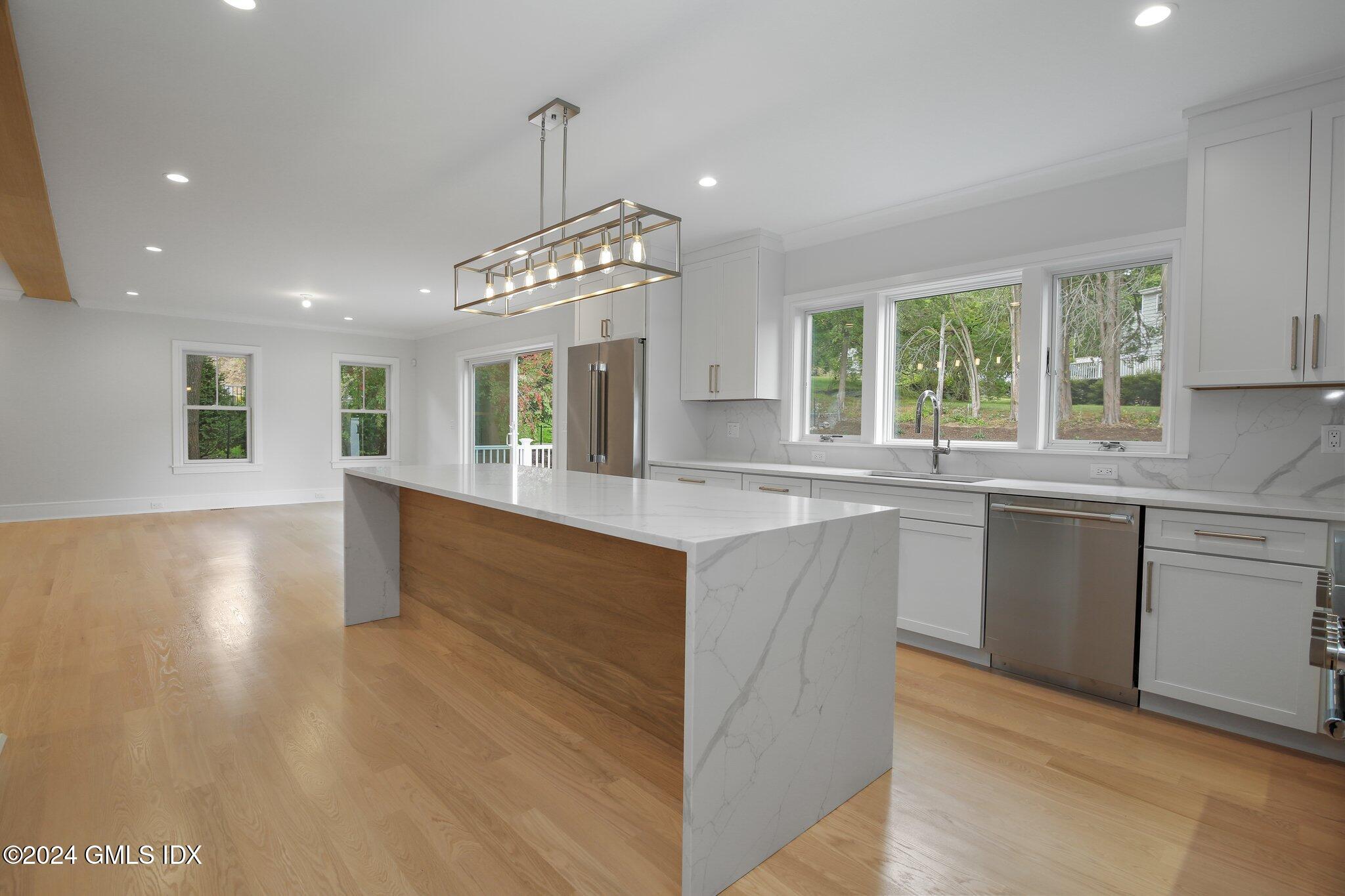 269 Pemberwick Road Greenwich, CT 06831 - Photo 8 of 29 20