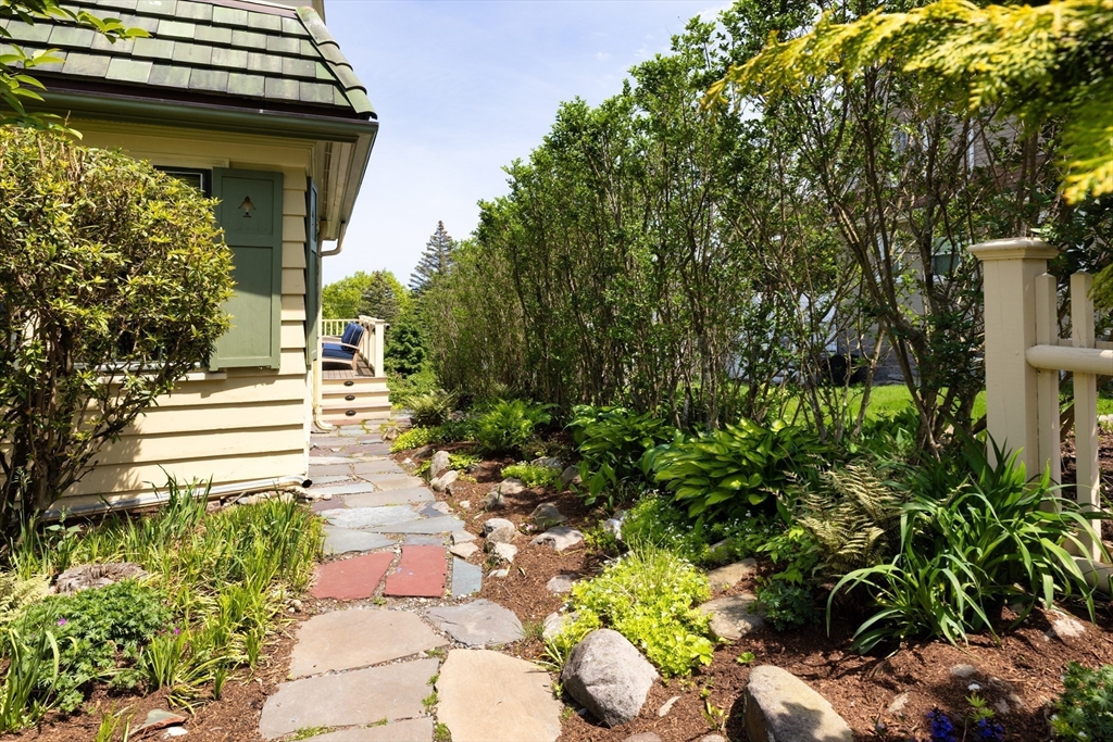 20 Moss Hill Road Boston, MA 02130 - Photo 11 of 21