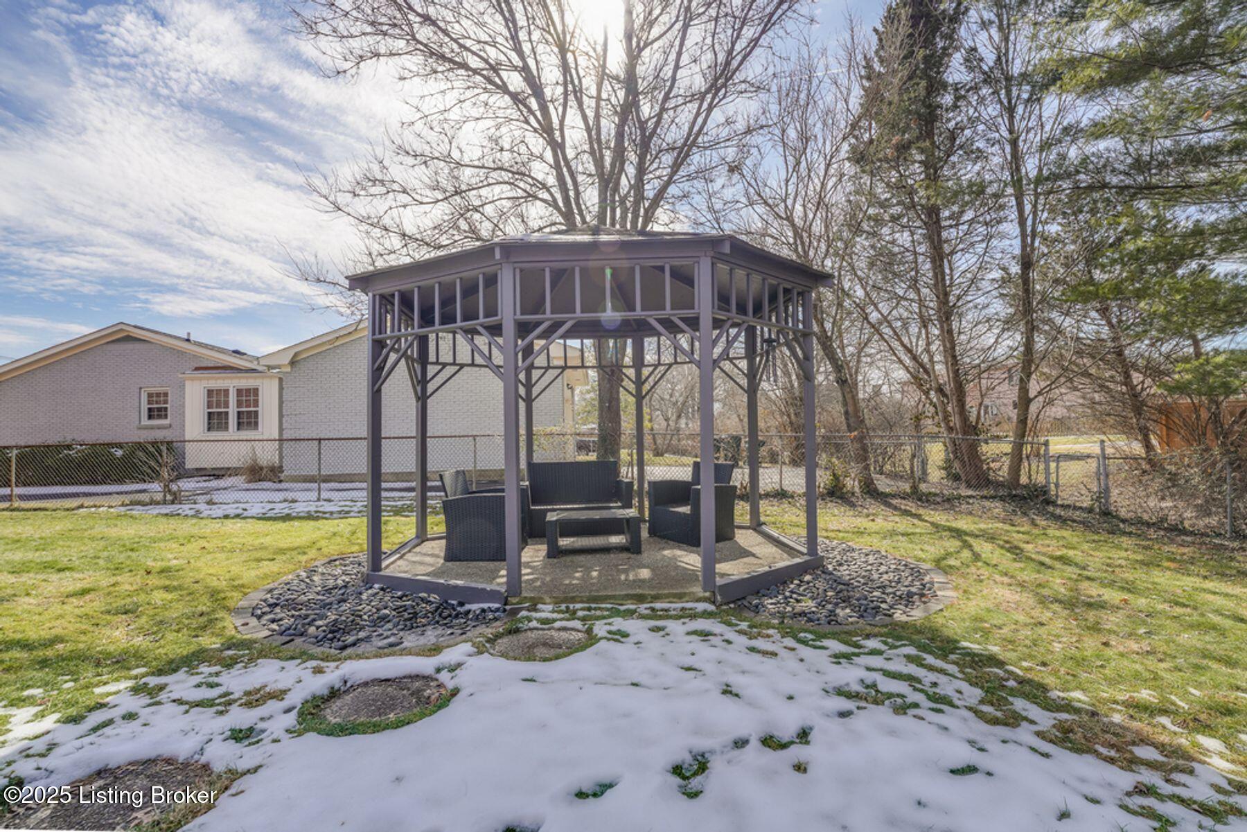 308 Moser Road Louisville, KY 40223 - Photo 34 of 37 photo_online_037