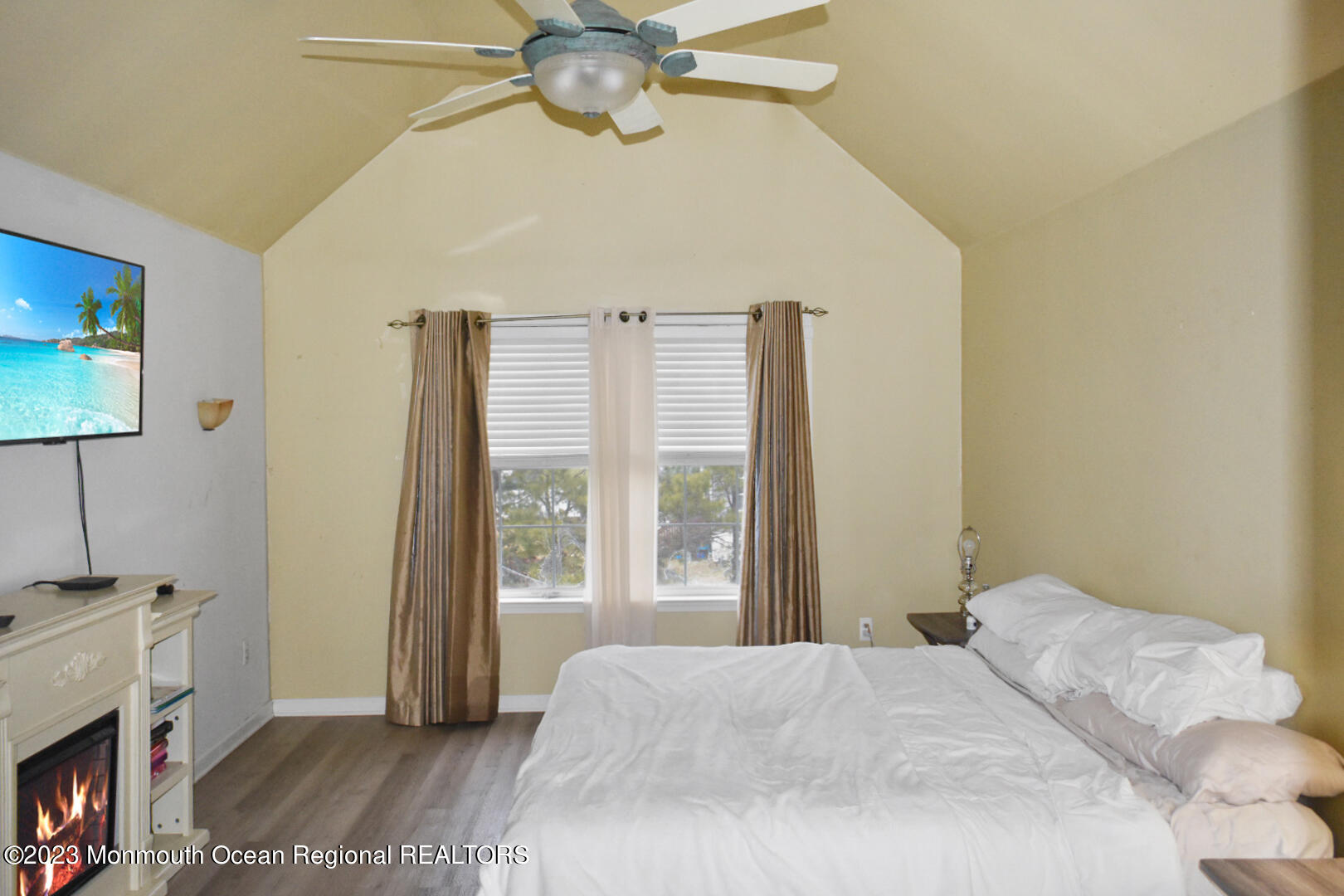 172 Compass Road Manahawkin, NJ 08050 - Photo 15 of 27 Master bedroom