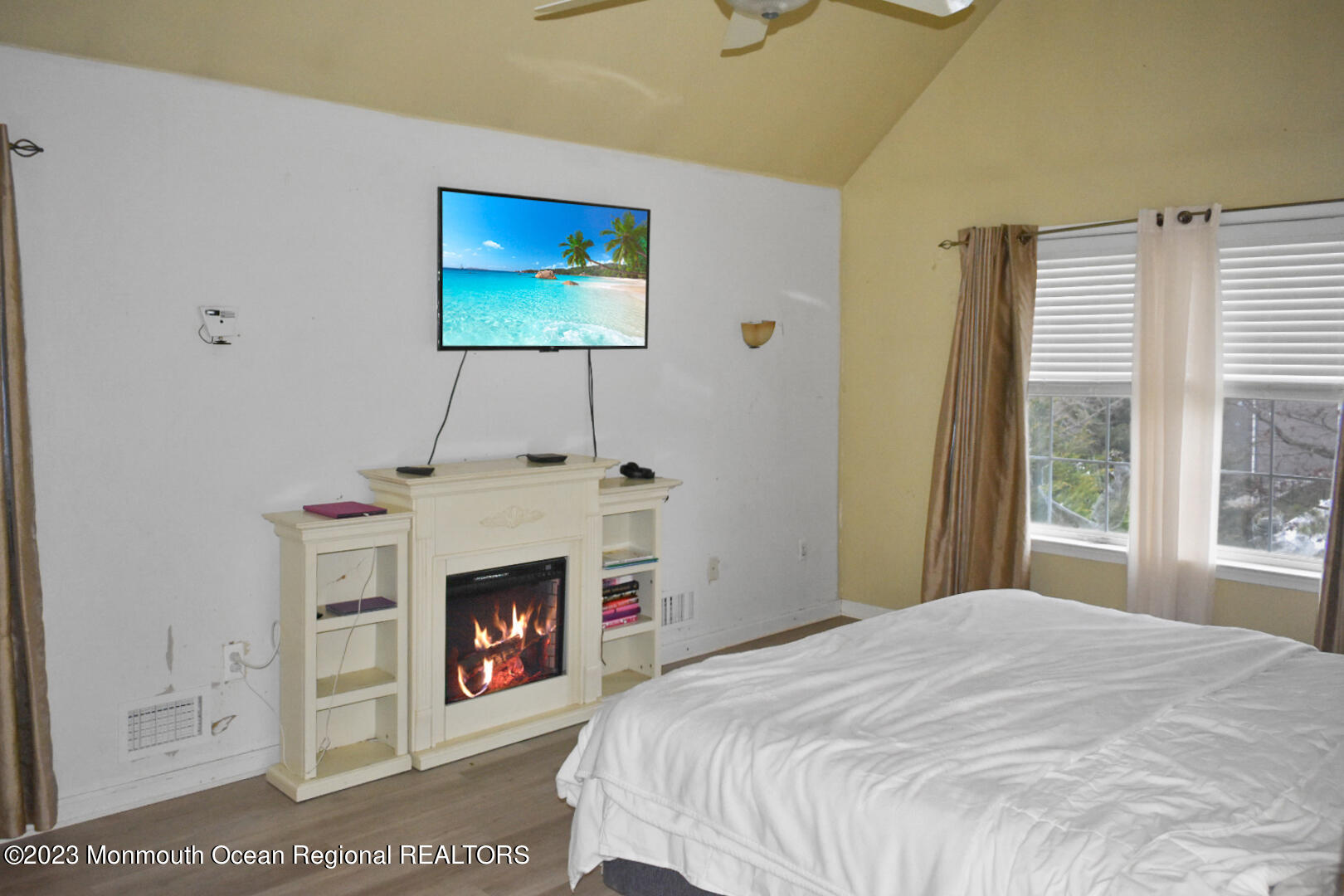 172 Compass Road Manahawkin, NJ 08050 - Photo 16 of 27 Master bedroom