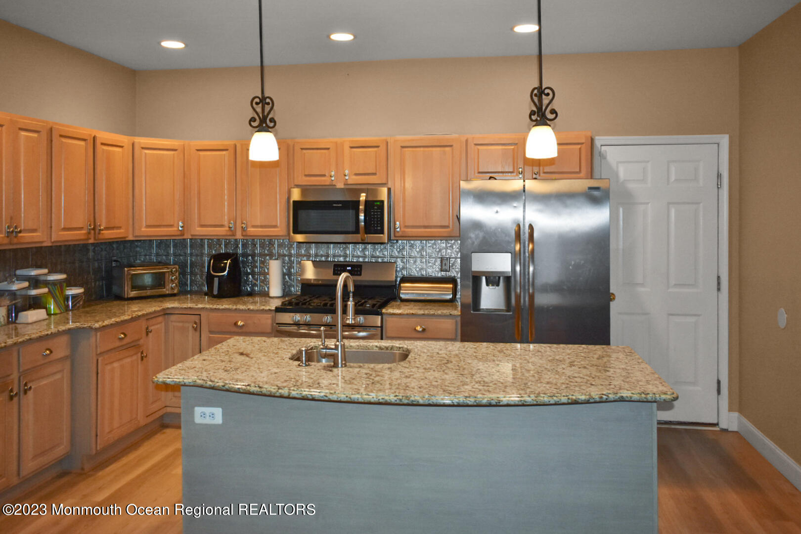 172 Compass Road Manahawkin, NJ 08050 - Photo 9 of 27 Kitchen