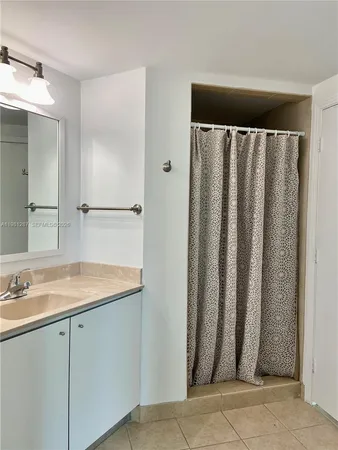 $3,700 | 9055 Southwest 73rd Court, Unit 1709, Miami, FL 33156
