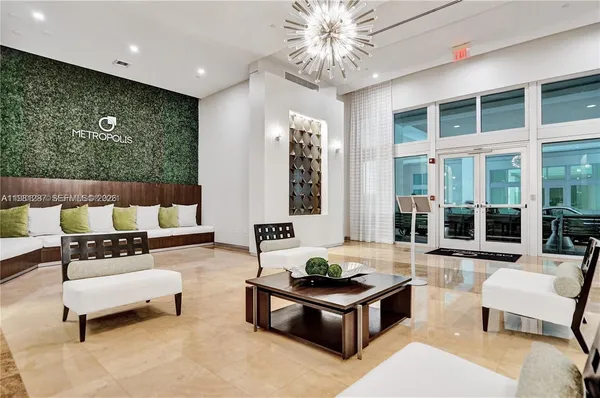 $3,700 | 9055 Southwest 73rd Court, Unit 1709, Miami, FL 33156