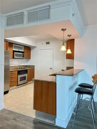 $3,700 | 9055 Southwest 73rd Court, Unit 1709, Miami, FL 33156