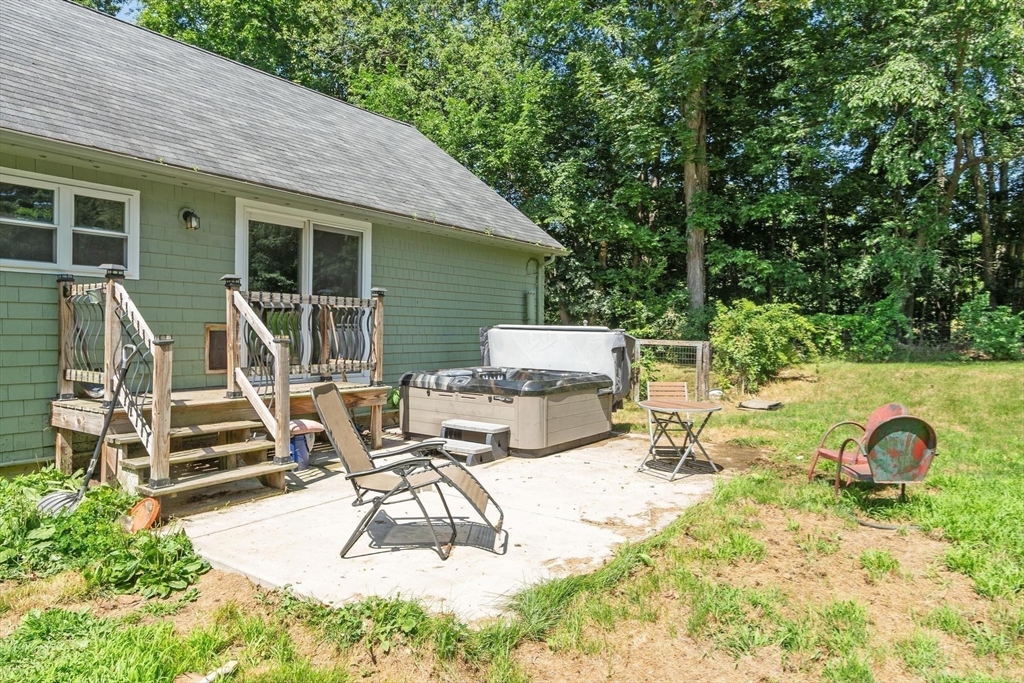 361 Mulpus Road Lunenburg, MA 01462 - Photo 34 of 42