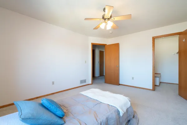 $244,000 | 5425 Orleans Lane North, Unit 6, Plymouth, MN 55442