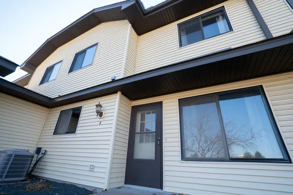 $244,000 | 5425 Orleans Lane North, Unit 6, Plymouth, MN 55442