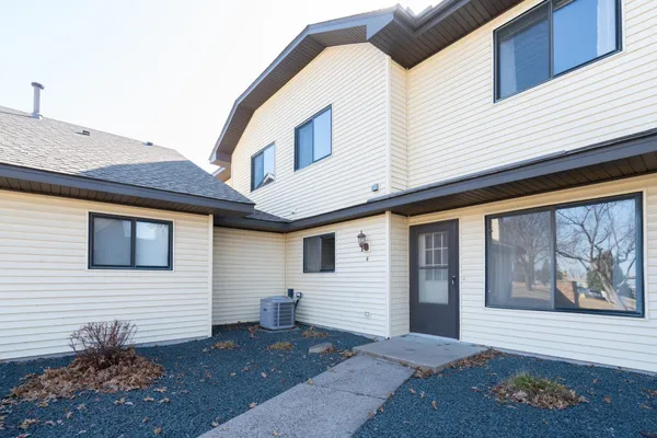 $244,000 | 5425 Orleans Lane North, Unit 6, Plymouth, MN 55442