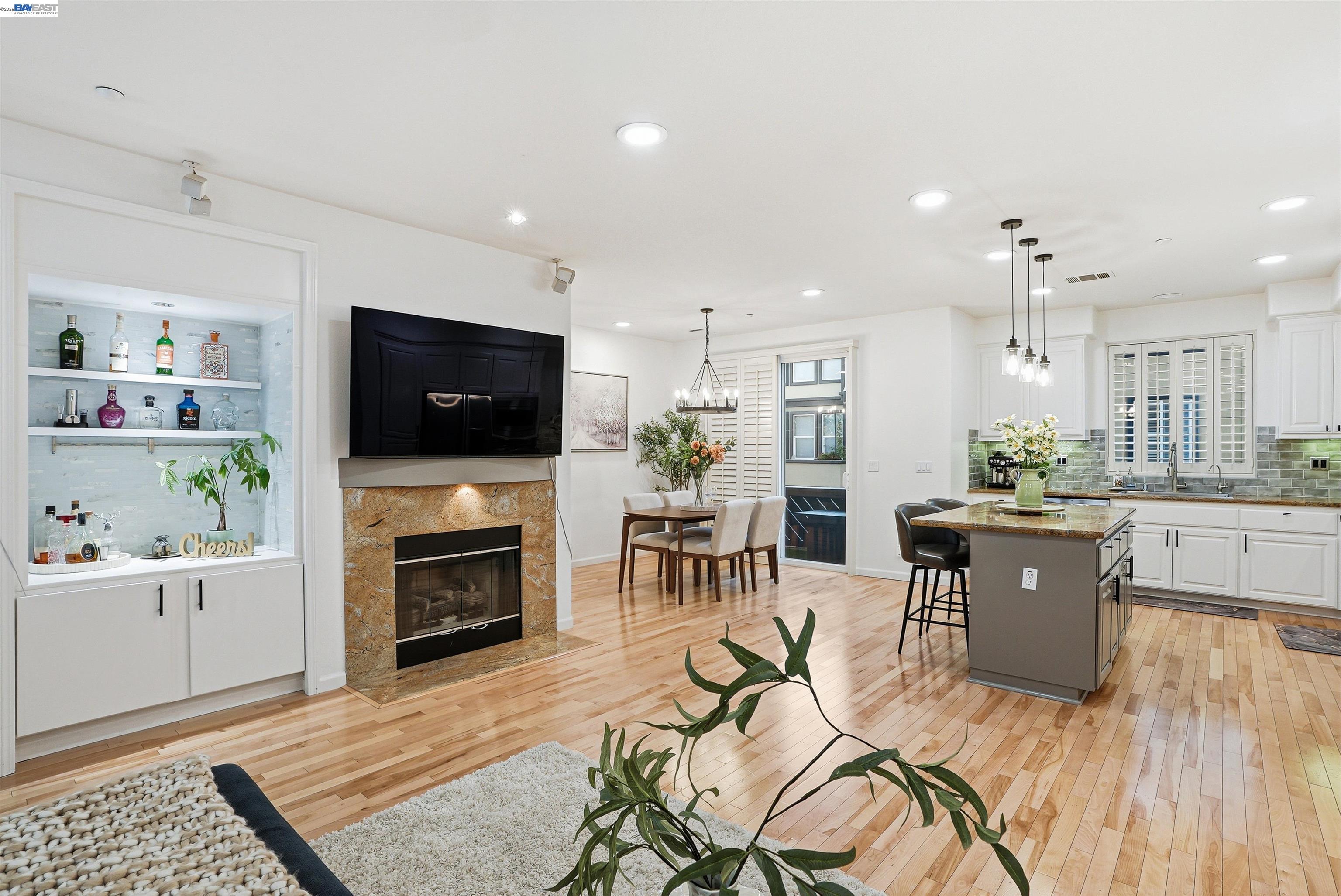 147 Landsdowne Loop San Ramon, CA 94582 - Photo 7 of 28