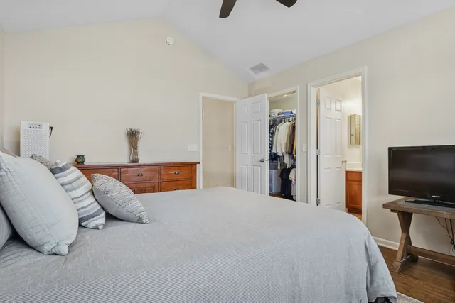 $267,500 | 469 South Jade Lane, Round Lake, IL 60073