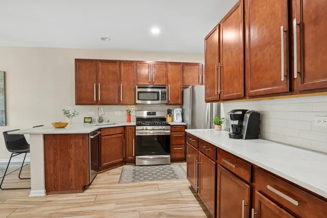 $267,500 | 469 South Jade Lane, Round Lake, IL 60073