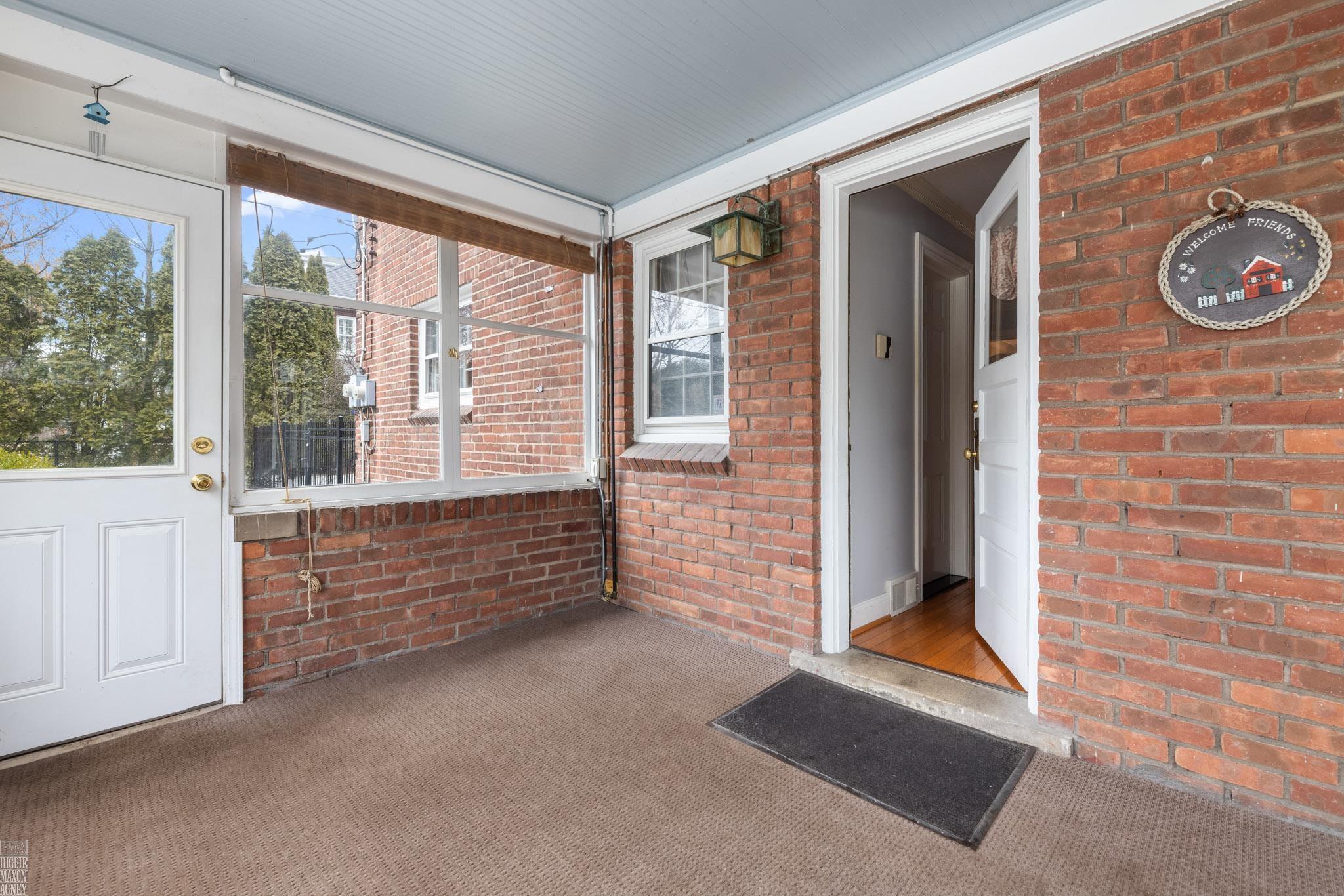 1009 Yorkshire Road Grosse Pointe, MI 48230 - Photo 15 of 38 Perfect mudroom opportuni