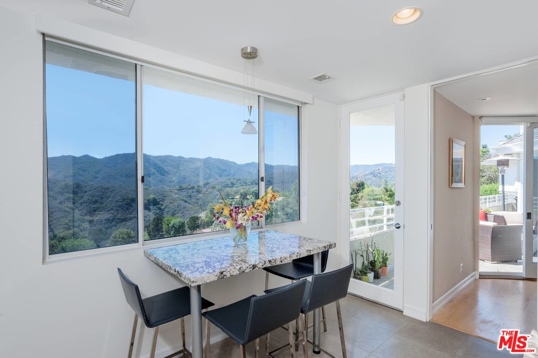 2265 Westridge Road Los Angeles, CA 90049 - Photo 14 of 37