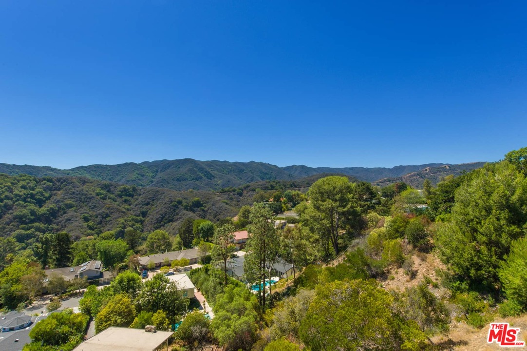 2265 Westridge Road Los Angeles, CA 90049 - Photo 34 of 37