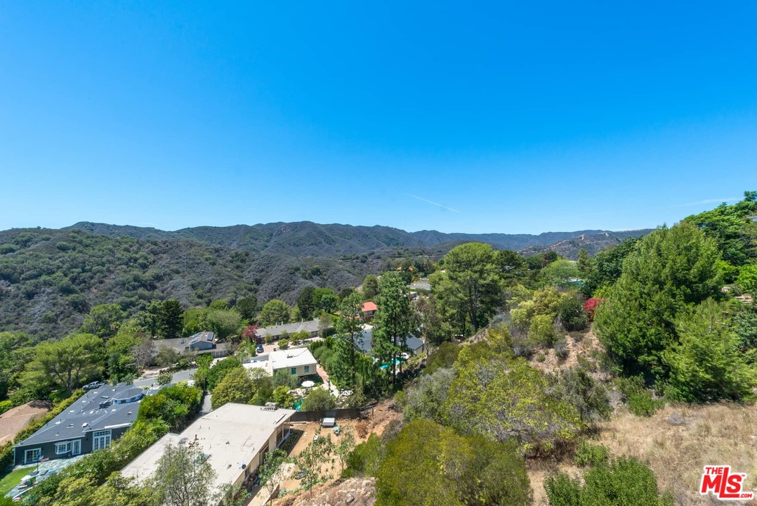 2265 Westridge Road Los Angeles, CA 90049 - Photo 35 of 37