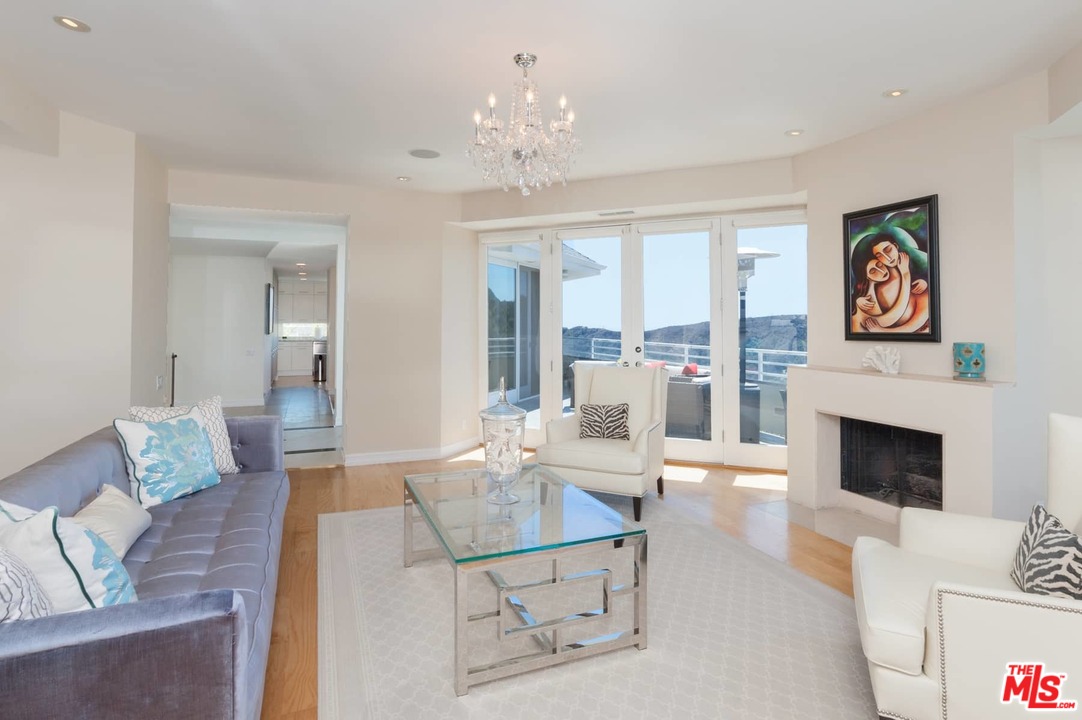 2265 Westridge Road Los Angeles, CA 90049 - Photo 9 of 37