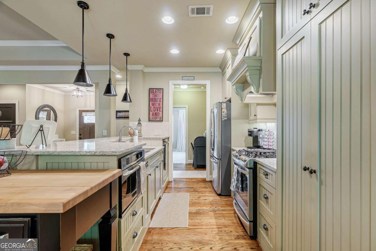 1640 Madison Court Bogart, GA 30622 - Photo 9 of 69