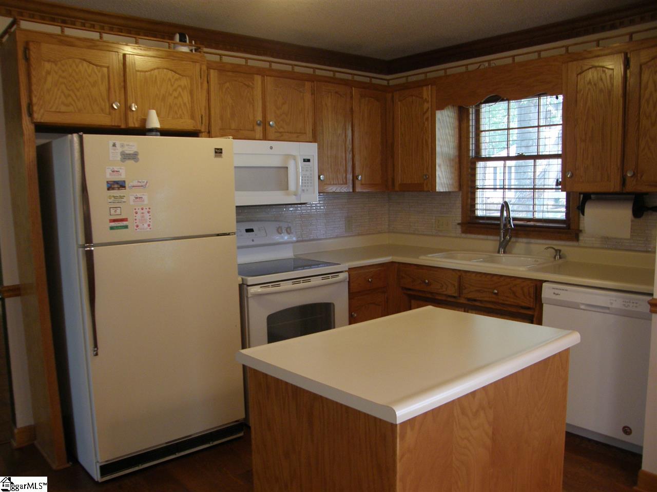 201 Spring Meadow Road Simpsonville, SC 29680 - Photo 4 of 34 Gallery Image 4