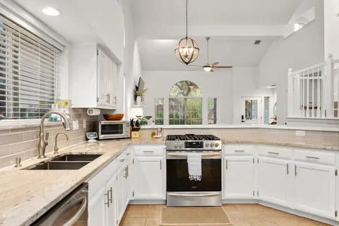 $695,000 | 4802 Alta Loma Drive, Austin, TX 78749