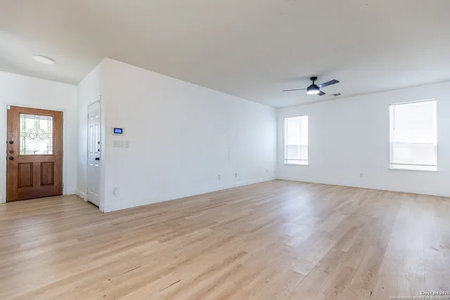 $1,799 | 443 Harvest Point, Selma, TX 78154