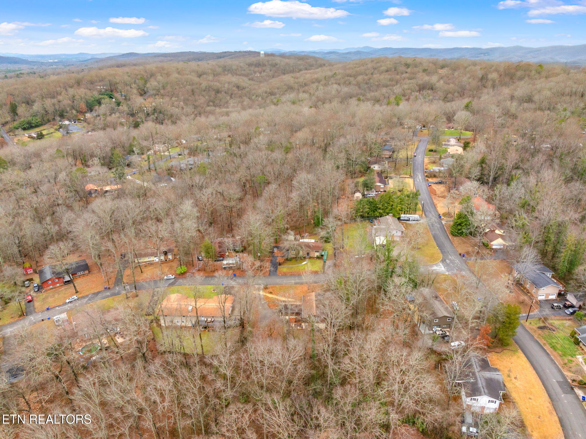 103 Norway Lane Oak Ridge, TN 37830 - Photo 51 of 54 52-web-or-mls-103 Norway Lane-49