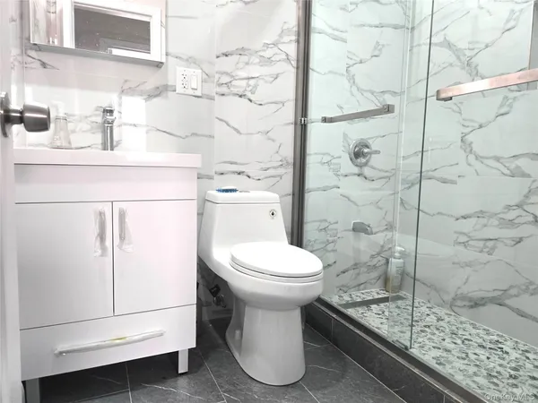 $3,300 | 87-37 132nd Street | Richmond Hill