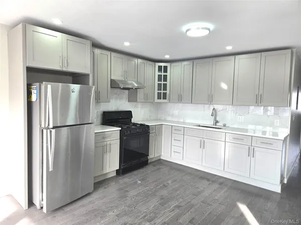 $3,300 | 87-37 132nd Street | Richmond Hill