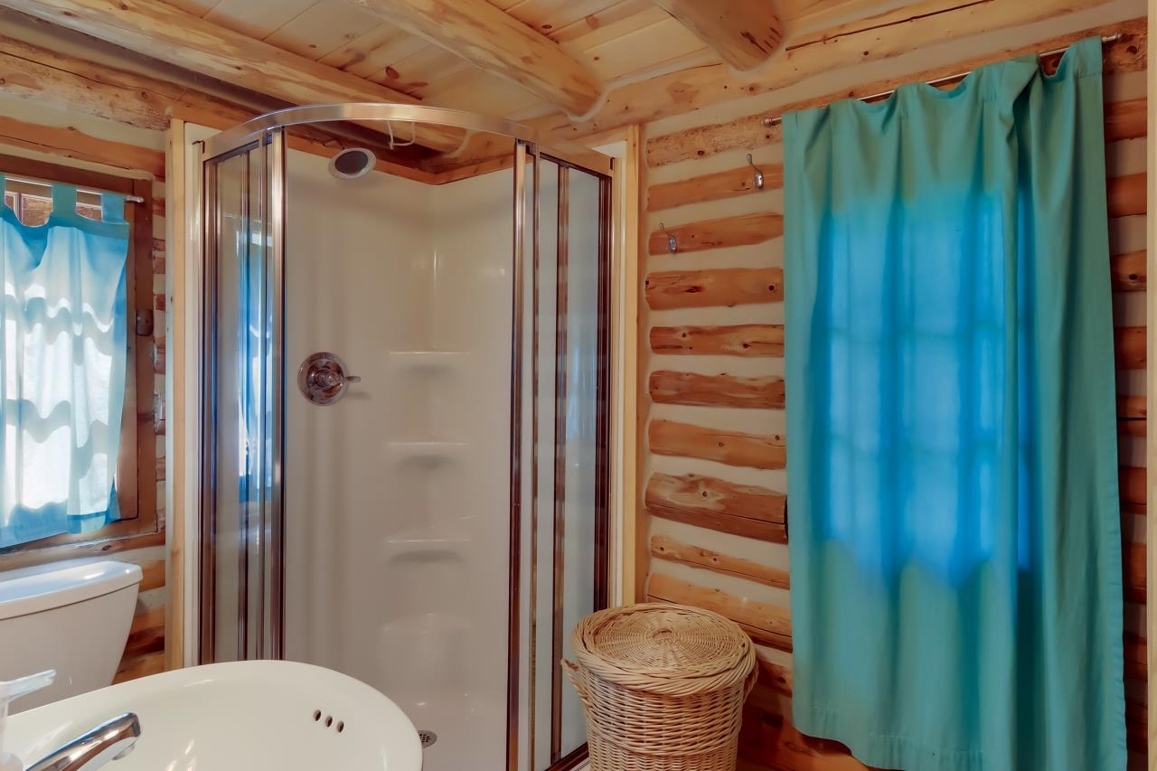 7792 Cook Road Williamsburg, MI 49690 - Photo 52 of 94 Gallery Image 52