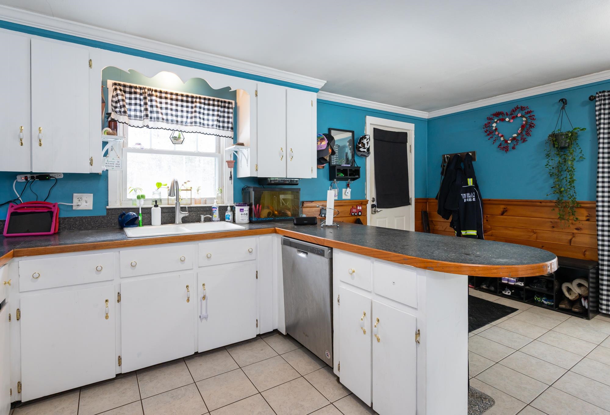 91 Barnard Hill Road Weare, NH 03281 - Photo 6 of 47 Gallery Image 6