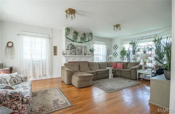 $385,000 | 707 South Prairie Street, Bloomfield, MO 63825