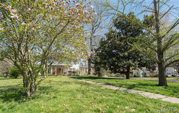 $385,000 | 707 South Prairie Street, Bloomfield, MO 63825