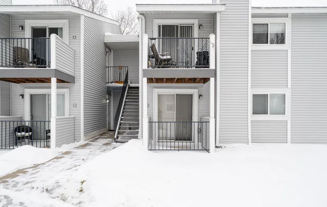 $110,000 | 1704 Pleasant Street, Unit D, St. Paul, MN 55113