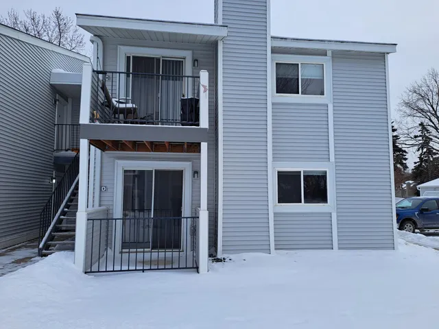 $110,000 | 1704 Pleasant Street, Unit D, St. Paul, MN 55113