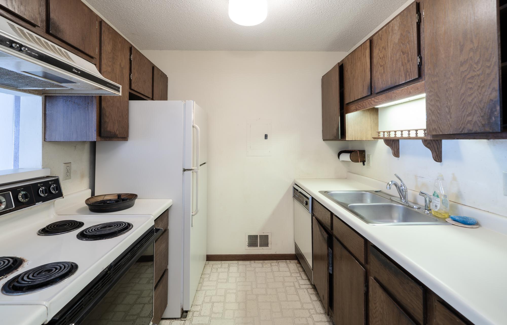 1704 Pleasant Street, Unit D St. Paul, MN 55113 - Photo 12 of 27