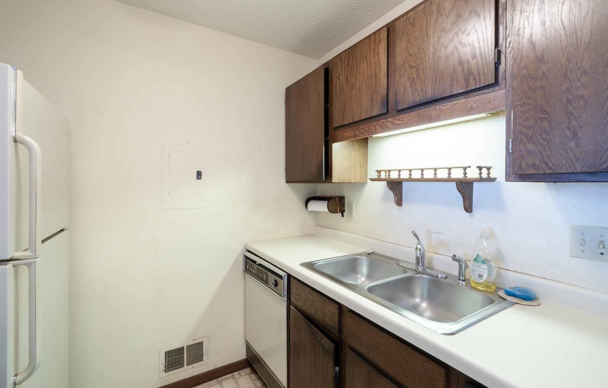 1704 Pleasant Street, Unit D St. Paul, MN 55113 - Photo 13 of 27