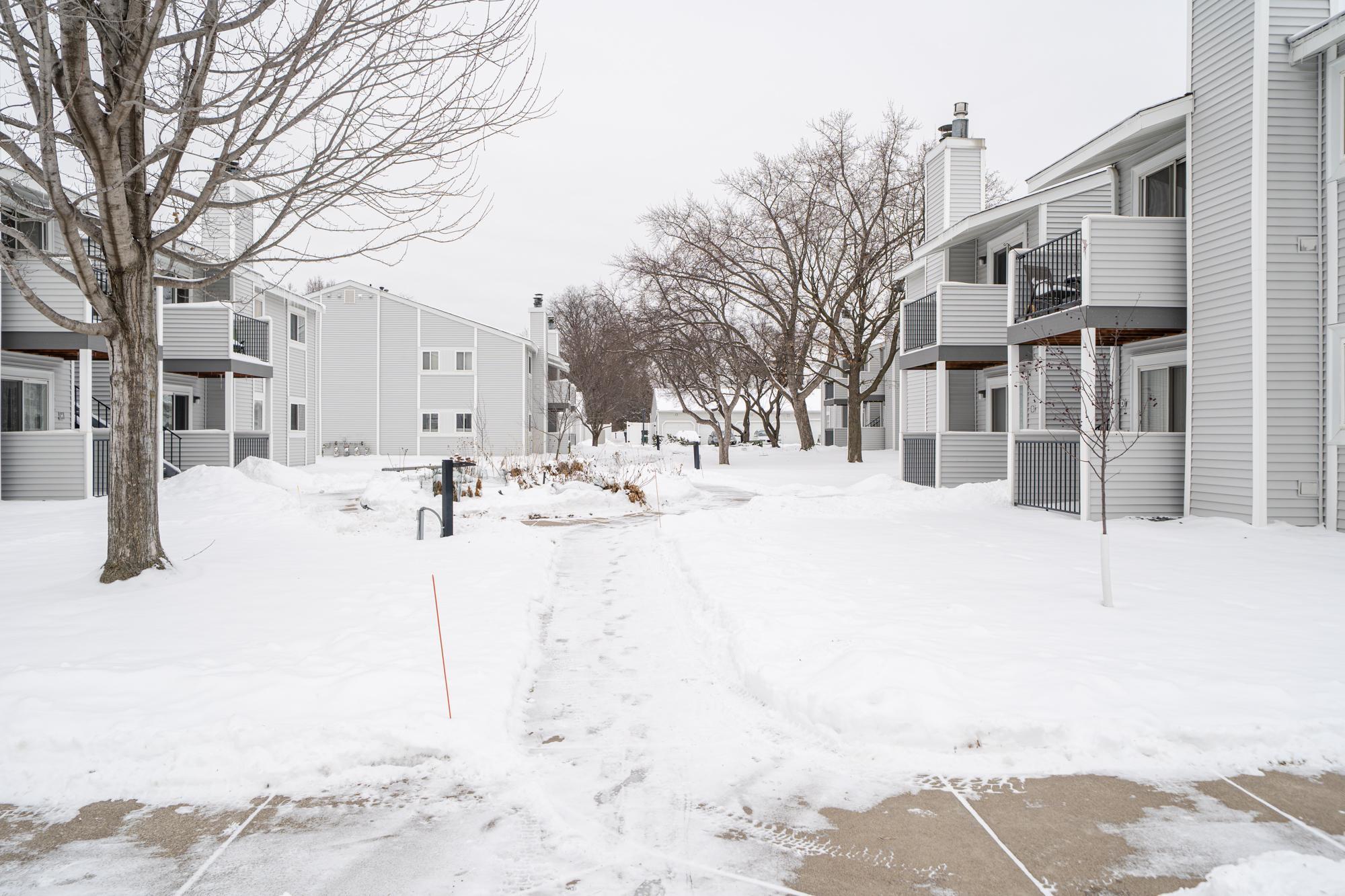 1704 Pleasant Street, Unit D St. Paul, MN 55113 - Photo 2 of 27