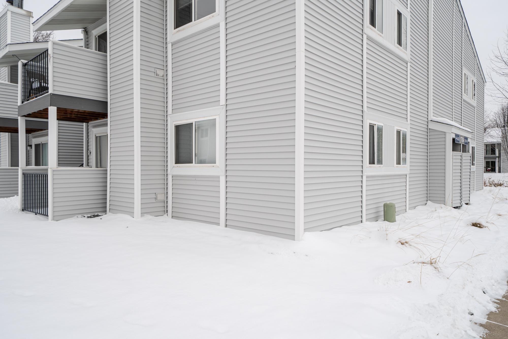 1704 Pleasant Street, Unit D St. Paul, MN 55113 - Photo 3 of 27