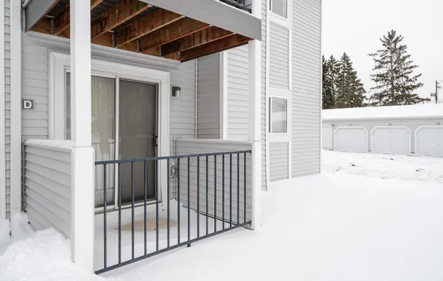 $110,000 | 1704 Pleasant Street, Unit D, St. Paul, MN 55113