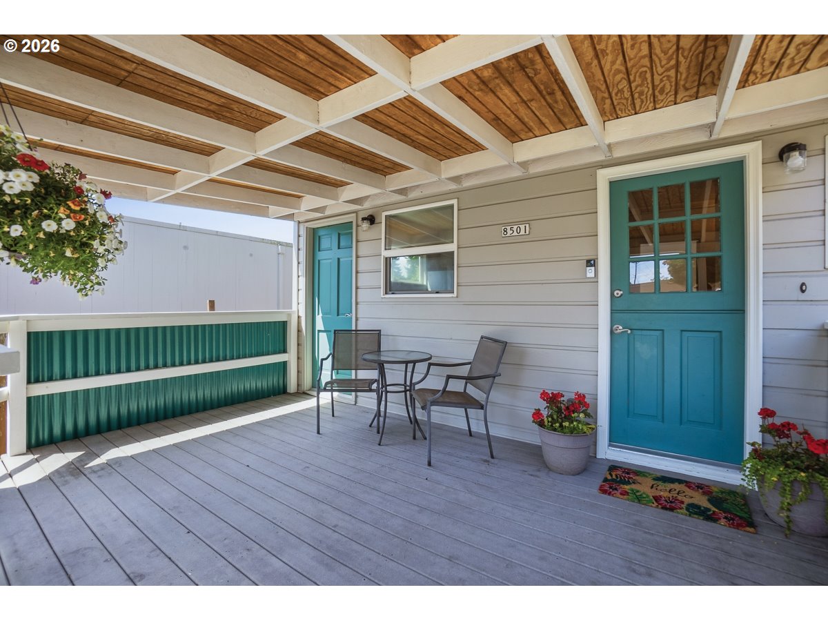 8501 Southwest 7th Avenue Portland, OR 97219 - Photo 3 of 34 Covered Porch