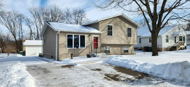 $229,900 | 1023 South 4th Avenue, Albert Lea, MN 56007