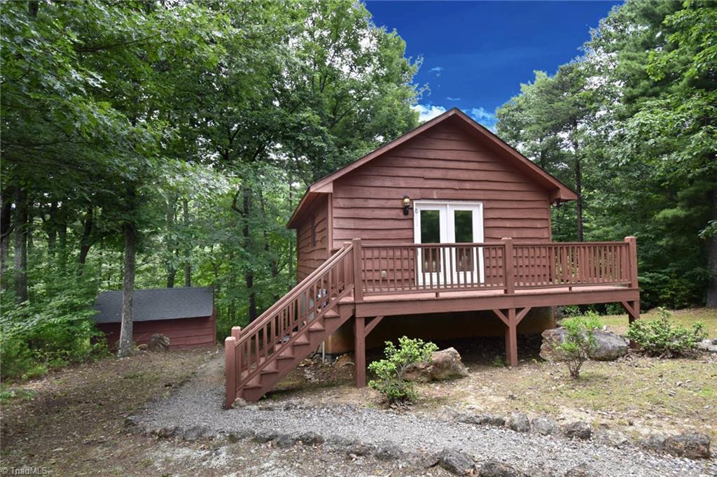 1247 Staghorn Road Purlear, NC 28665 - Photo 5 of 27