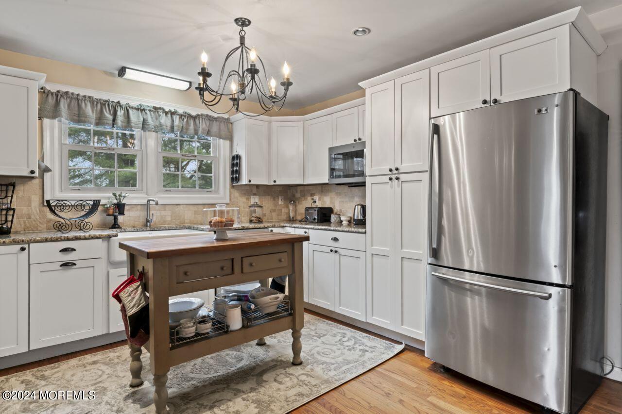 71 Cherry Tree Farm Road Middletown, NJ 07748 - Photo 20 of 52 Newly Renovated Kitchen