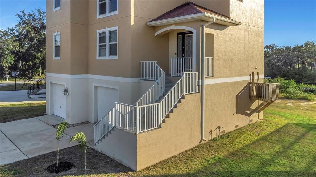 7327 Brightwaters Court New Port Richey, FL 34652 - Photo 2 of 45