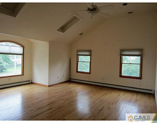 139 River Road East Brunswick, NJ 08816 - Photo 12 of 19 Gallery Image 12