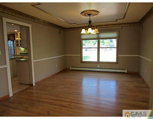 139 River Road East Brunswick, NJ 08816 - Photo 8 of 19 Gallery Image 8