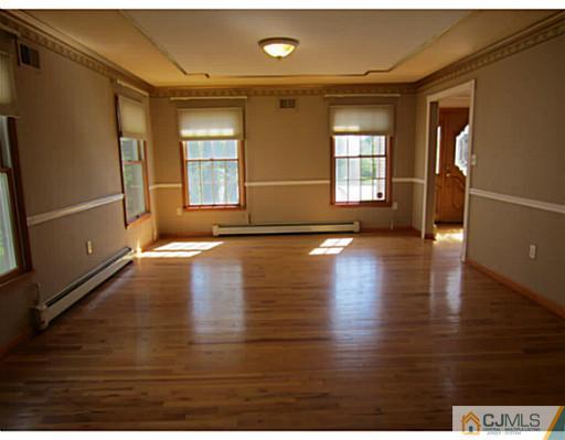 139 River Road East Brunswick, NJ 08816 - Photo 9 of 19 Gallery Image 9