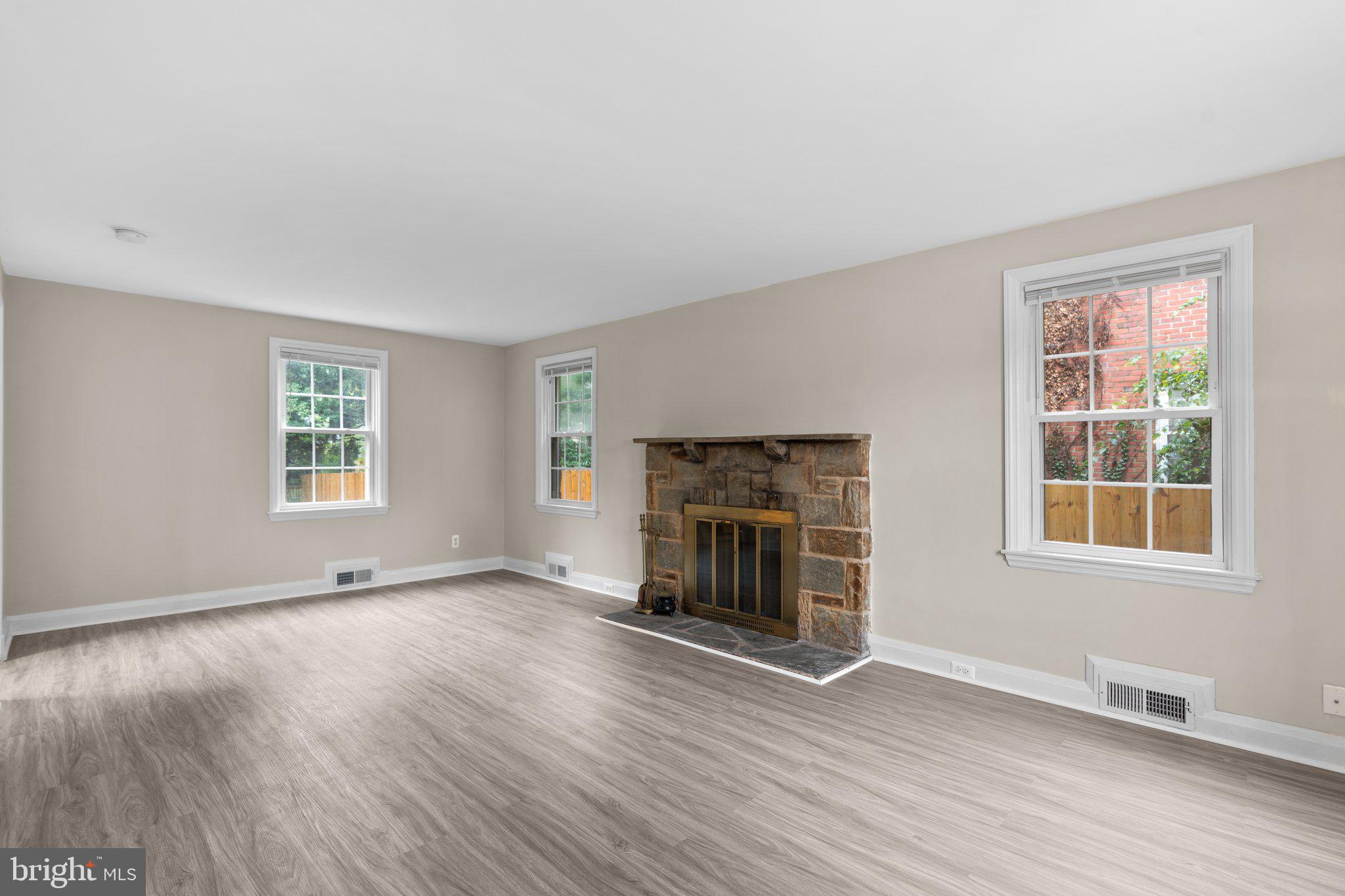 4217 Colonial Road Pikesville, MD 21208 - Photo 3 of 46 Gallery Image 3